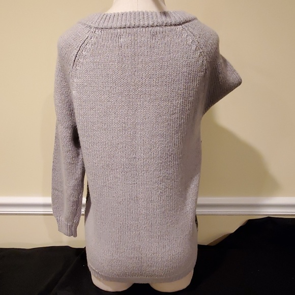 Sweater - Picture 3 of 7